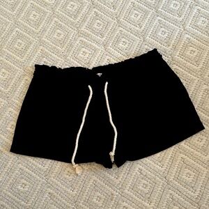 NWT Roxy black linen shorts, size Large